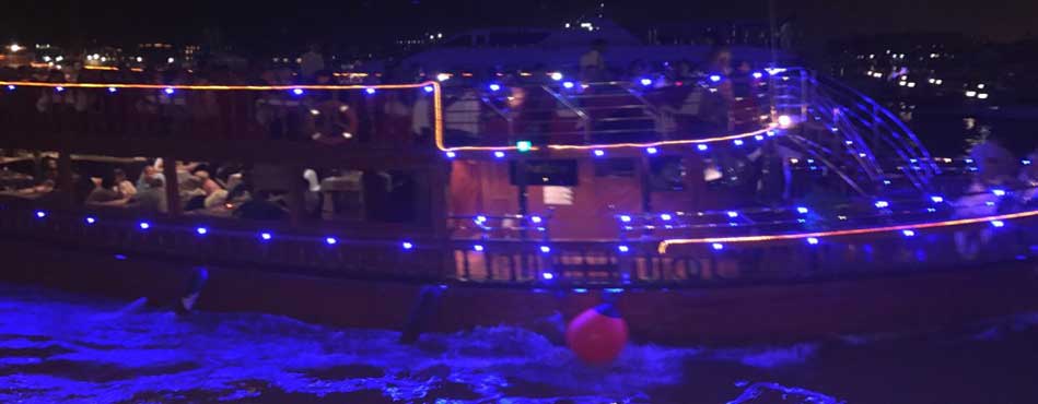 dhow cruise dubai dinner deal